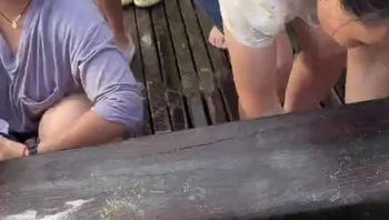 ❤️【高抄拍胸】海边露天 近距离怼奶拍小葡萄(2) 111 (14)