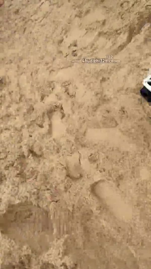 ❤️【高抄拍胸】海边露天 近距离怼奶拍小葡萄(2) 111 (7)