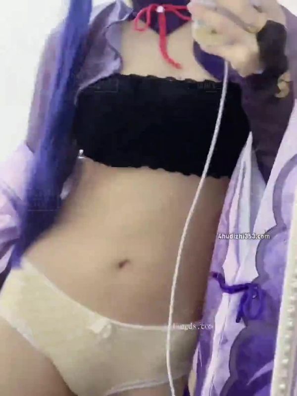 推特嫩妹大学生 胡椒仔 12月新番大尺 自摸插穴福利-V (3)
