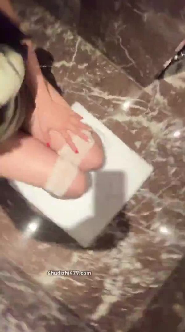 杭州中越混血网红波多野福利-5_6170392872064388200