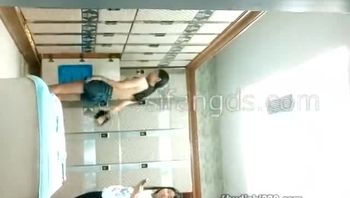 第四十八弹~国内某温泉会所偷拍~巨乳沉浸沐浴~嫩妹戏水-1 (3)