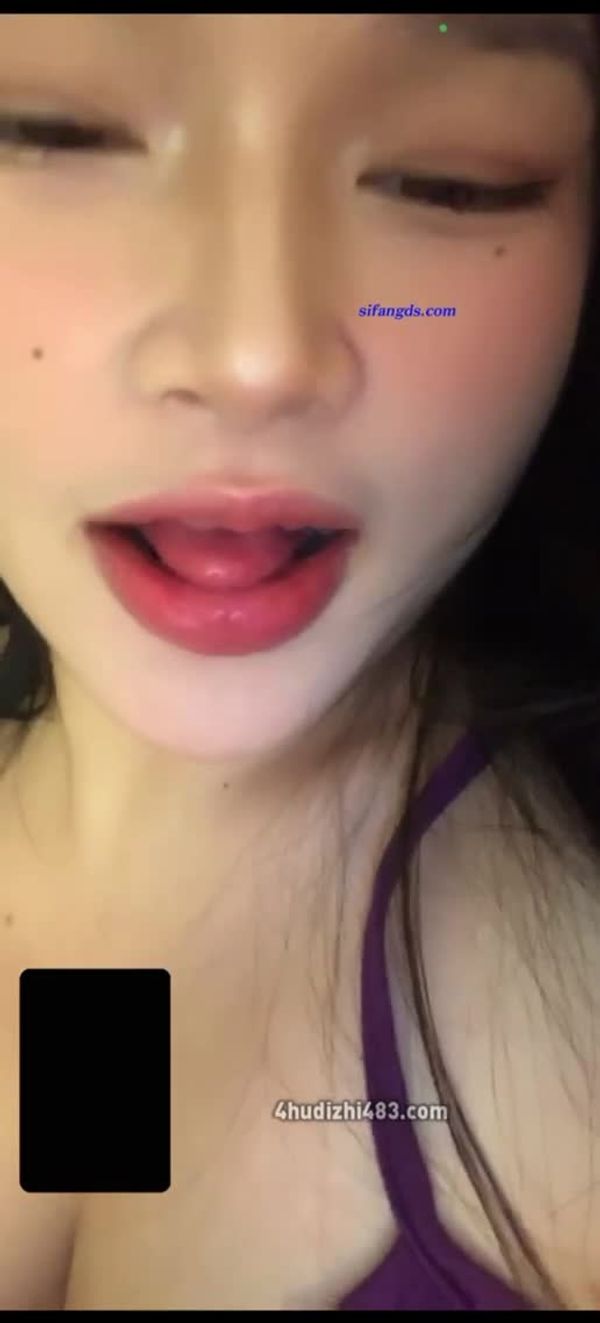 重磅1v1极品颜值反差骚御姐【曦曦】一对一裸聊 美乳粉逼-1
