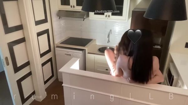 ㊙️女同真实自拍㊙️留学生女同家中深情做爱互插喷水-3