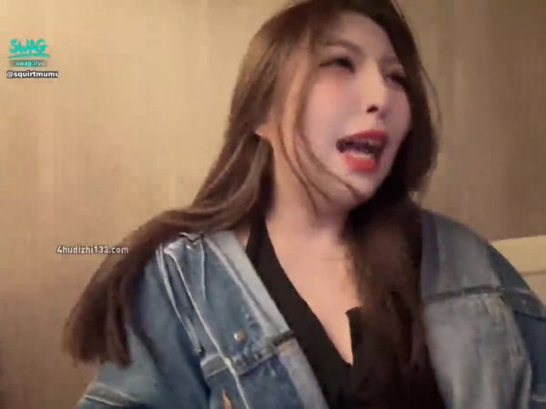 花花宝贝♡潮吹女神♡ 百货公司随机路人搭讪挑战