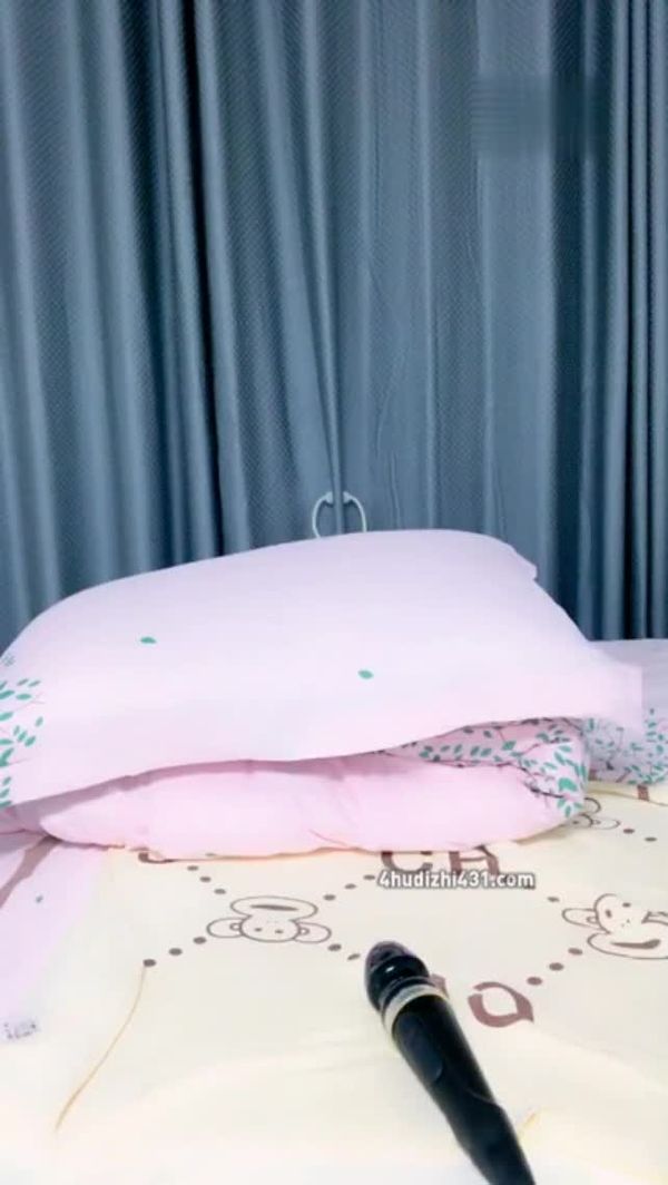 制服學生妹開直播自慰賺學費o