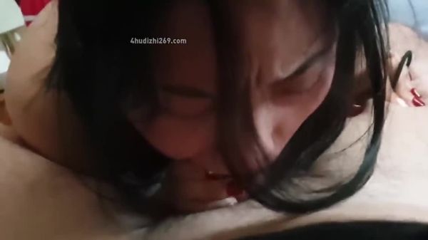 劉玥被家教帶上床教導性姿勢被幹得失神淫叫