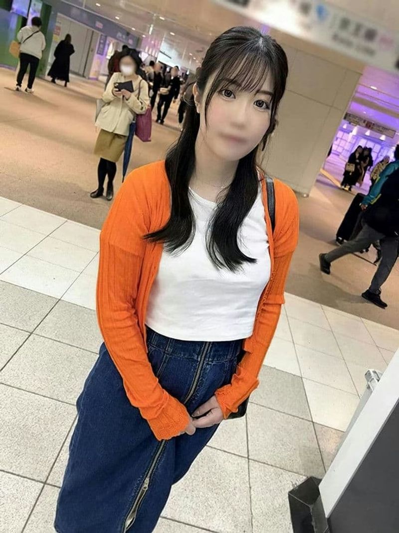 FC2 PPV 4561301 既婚者おまんこに膣内射精性欲むき出し「Fカップ」アラサー巨乳奥様・まいさん30歳【裸エプロンあり】