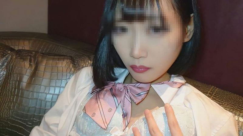FC2 PPV 4570229 【无・制服コス】奇迹のルックススレンダー読モ美女と生のまま挿入してハメまくり!中出し・颜出し【特典で高画质】