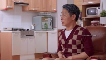 찐 미친 수위 [늦은 발정기] 발정난 가족들의 돌려먹는 섹스