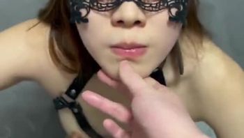 小母狗被迫舔干净所有精液