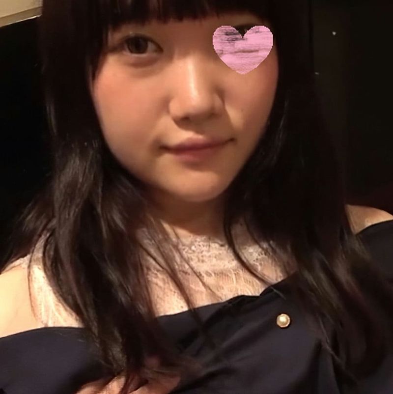FC2 PPV 4608162 【無・個撮】友人のヤリチン君に小柄な童顔美女をNTR撮影!ガチイキしまくり!【特典で高画質】