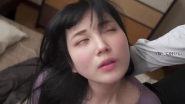 DLDSSc 111独家自译被丈夫的部下玩弄到想死的程度本田桃子