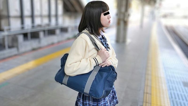 030125_01-10MU 天然むすめ狙われた食べごろ制服娘山中しおり