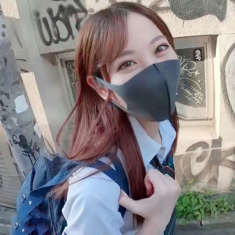 FC2 PPV 4618277 【2025年4月デビュー】”芸能スクール在籍成績TOP奇跡の18歳”デビュー目前最初で最後のハメ撮り。大量潮吹き&2連生中出