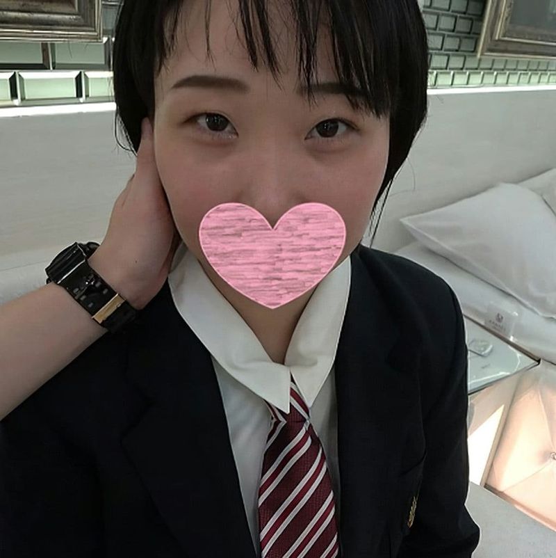 FC2 PPV 4621874 【無・個撮】初々しい透明感のある地味子ちゃんに大人のHを教えます! 制服コス【特典で高画質】