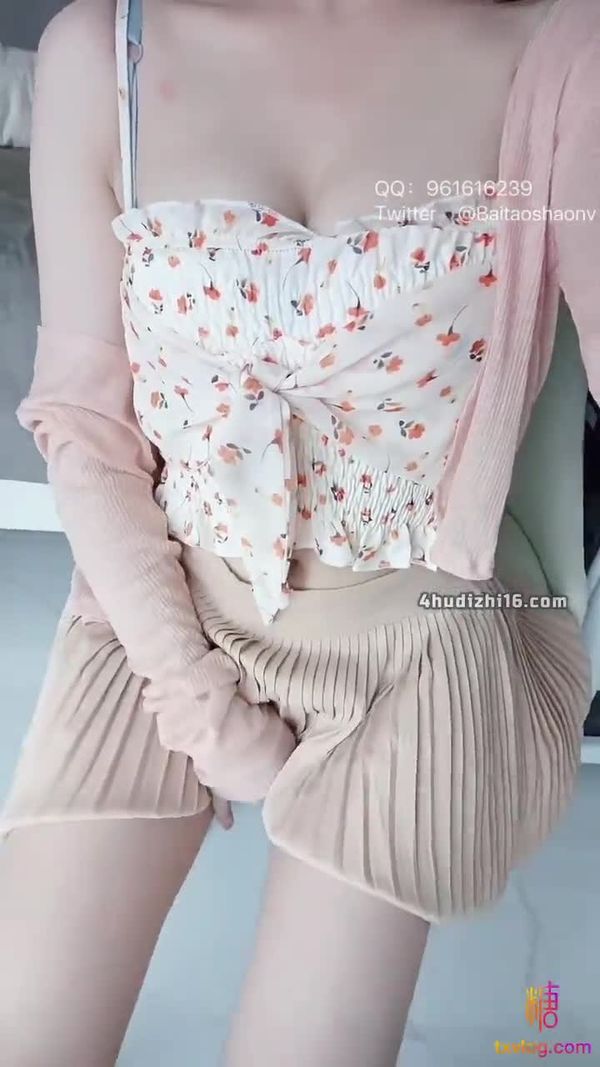 【白桃】骚逼天天都想被老师的大肉棒干