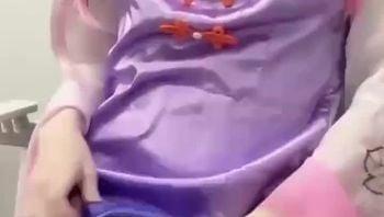 COS王昭君性爱缝纫师之嫩穴测量器。