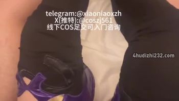 吮指回味..是吮脚趾XD