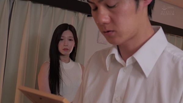 RED 771 将昏倒的䌷木老师抱回家…毫无防备的美腿与美颜让我无法停止勃起,直到天亮前不断在她体内射精 明里つむぎ