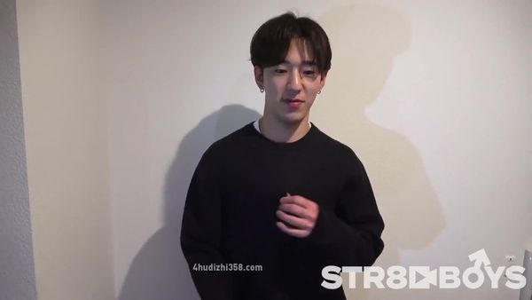 ャレイケメン24歳を街ナンパ!!连络きたからネカフェで喰っちゃったww雄フェラ受入れD
