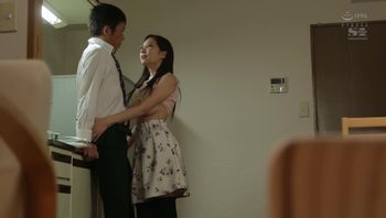SSNI 485 单人出差的我被隔壁的巨乳文学系少女调教成宠物了 葵 小野夕子