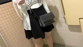 【金欠爆乳ミケポ人妻】デブ専ぽっちゃりギャル系若妻が生费と养费の为にマッチングアプリで出会って即金多目的トイレでフェラチオと野外
