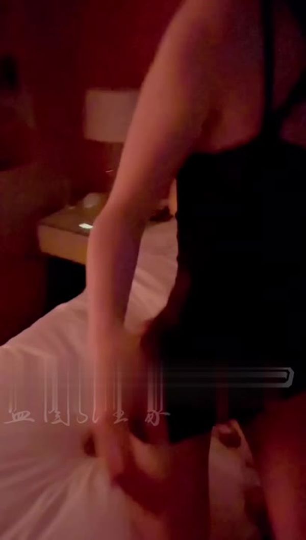 #绿帽奴系列 #吉人FQ #zuolunFQ #JiRenFQ推特女菩萨极品美腿绿帽人妻10