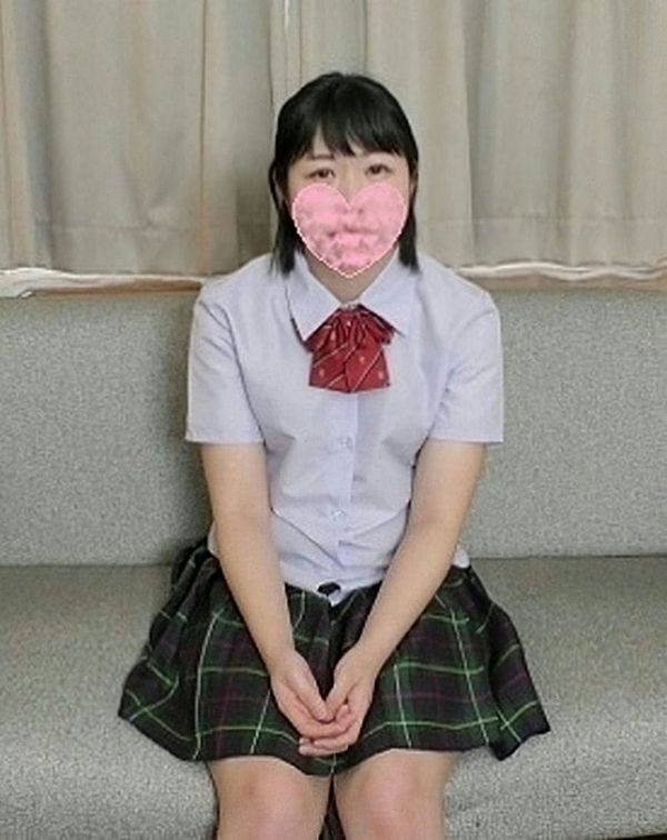 SNSで出会った东北の色白18歳。経験人数は今の彼氏だけでピュア。彼氏より大きなチポでNTRセックス。エッチに兴味津々だったので