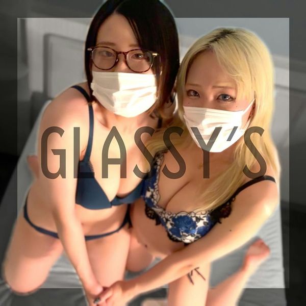 27日本人の美人女子大生2人とホテルで3Pセックス GLASSY'S