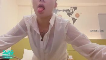 诗诗在民宿的脱衣诱惑