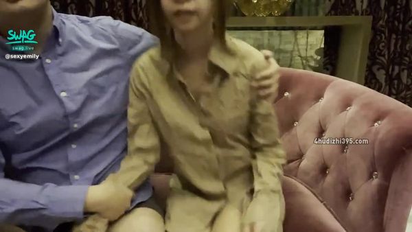 调戏茶水小妹 居然还有吹屌服务