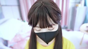 女外卖员用肉体偿还