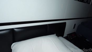 【ガチ晒し】 で ってた18歳女子大生を盗 撮し本気 。大量潮吹き升天し中出しハメ撮り。。。2