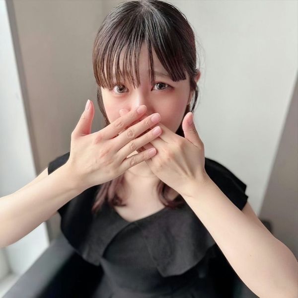 【バレたら解雇】大手配信で人気の素人エロインフルエンサー!リスナー10万人が発狂必至の过激ガチハメSEX映像を特别公开!