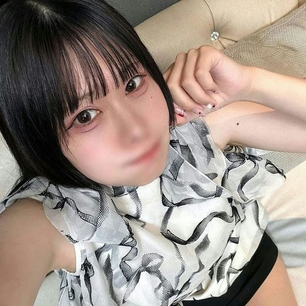 【980】神尻OLみさきちゃんスラッと长い手足が震えるほど感じ激イキ连発合计5体位以上浓厚中 出しエッチ