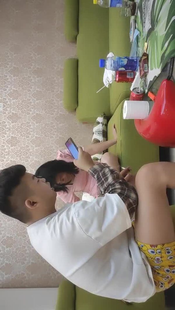 #老阿姨 #熟女 #少妇 #人妻 35岁服装店导购人妻,肤白穴粉,娇小玲珑适合抱起来干,骚姐姐浪劲十