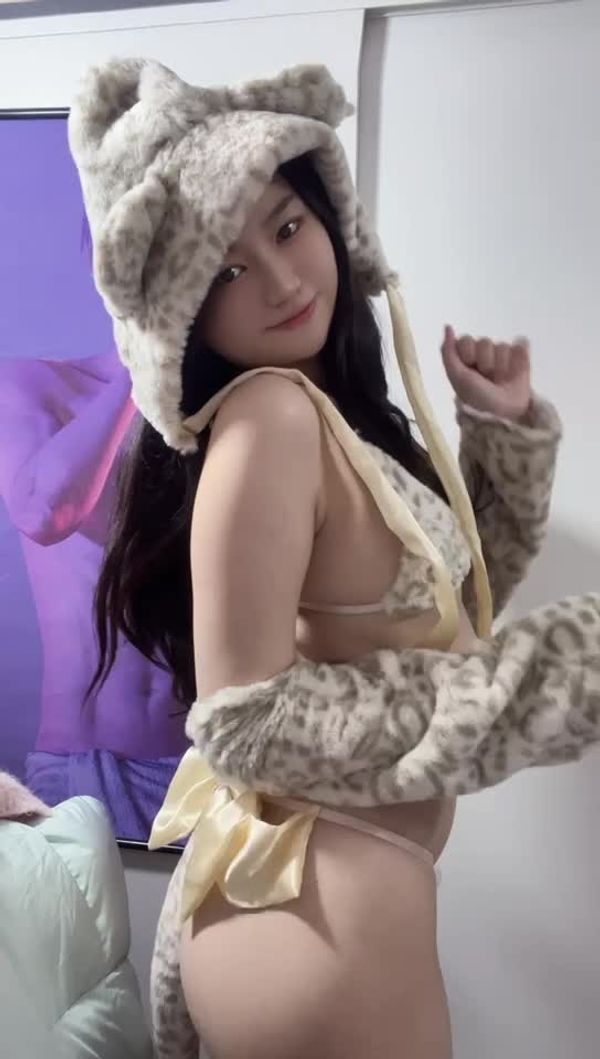 #母狗 #调教 水灵灵的反差萌母狗
