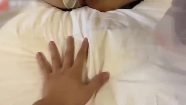 母狗反差婊空姐被土豪包养,调教无套内射,深喉口交