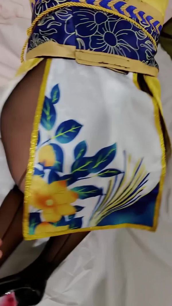 可爱反差萌妹微露脸 极品coser漫展之后急着被操 微露脸 极品coser漫展之后急着被操 软软的呻吟让人欲罢不能