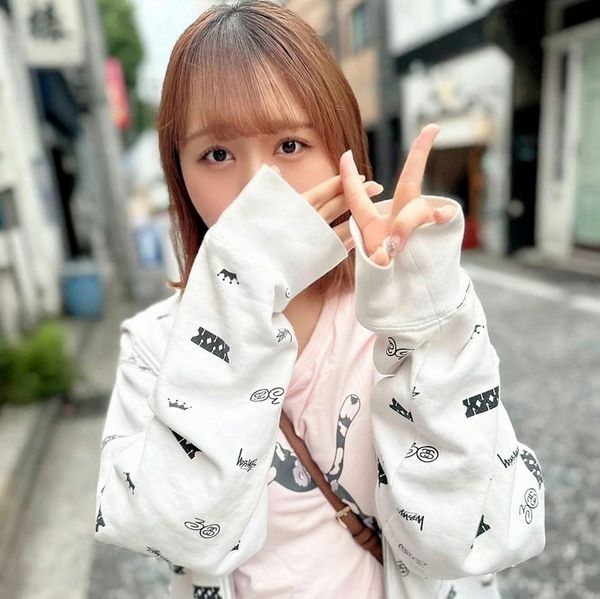 【ナンパ即ホ】居屋で口说いたF乳クリーニング屋の看板ムスメをお持ち帰り!爱娇ある従顺なドМマコに出会ったその日にたっぷり浓厚中出