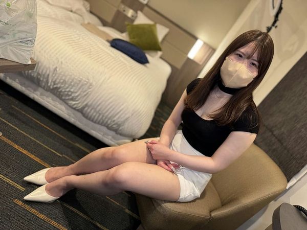 【无】マチアプ出会い即撮影w市所勤务(3年目)なので拡散厳禁 嫌々ハメ撮りしたらご无沙汰えっちで大量中出し恳愿