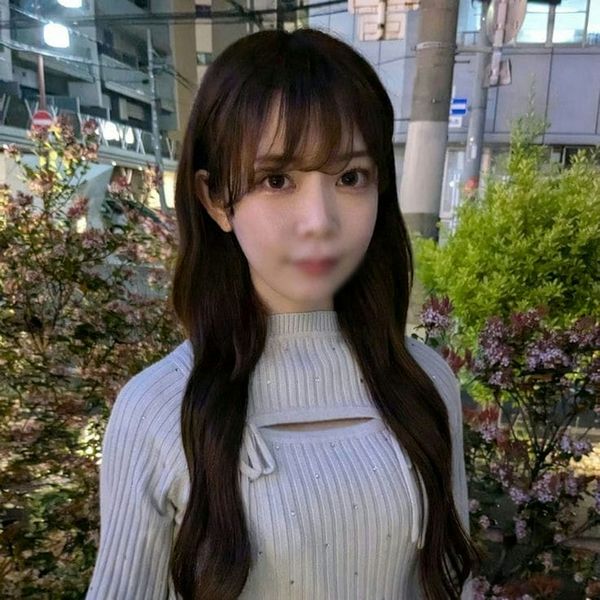 【初撮】终电に逃したスレンダー歯科助手。押しに弱い极上女子、色白おっぱいとトロトロマンコを激突きピストン