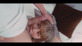 女孩 Ranako 被戴上手铐被操