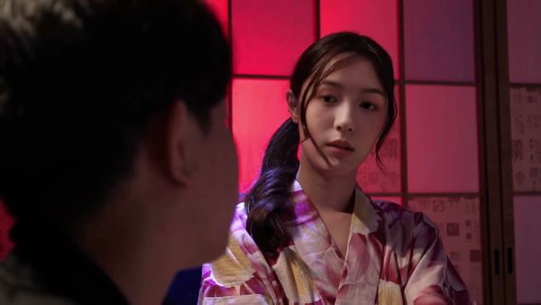 周也少妇寂寞和年轻小伙子乡下泡温泉上【10007】