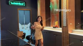 韩国前女团成员模特【sunwall】✅酒吧里洗手间服务金主爸爸高挑身材风骚气质男人看了就想侵犯超