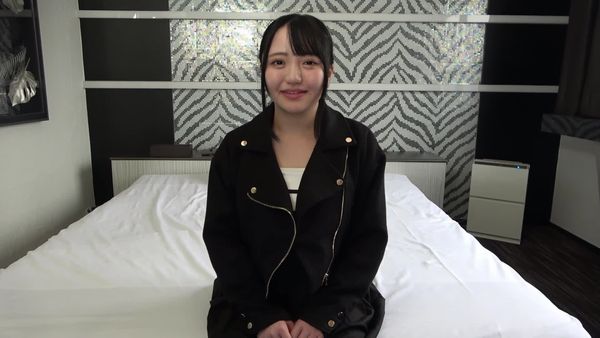 【初撮り】Mな私を喜ばせてくれる男に抱かれてみたい。彼氏に言えない秘密の愿望。彼氏を忘れて他人のチンポでNTR中出し。1