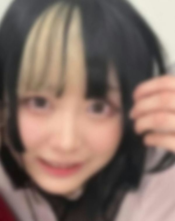 【完全シークレット版】【地雷系】【くびれ】【FC2初出演】【クスコ観察】取扱注意、地雷系コスプレイヤー纱季20歳、メンヘラなのに