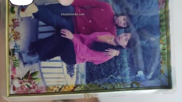 乱伦岳母女婿边操丈母娘边跟媳妇打电话