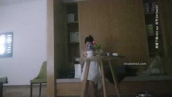 #绿帽老公给自己的 #淫妻约了个男技师做女性私密养生保健 #绿王八开好高级酒店让男技师把全程录下来发给自己男技师技术娴熟 #淫妻被按的全身酥麻 最