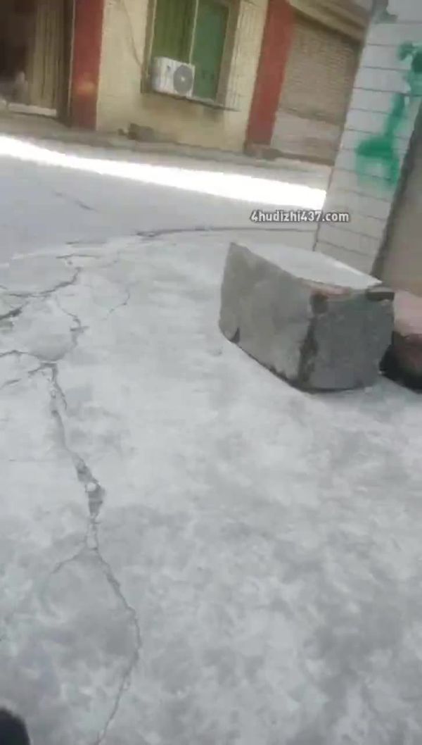 城中村扫街老嫖客150弄个站街少妇